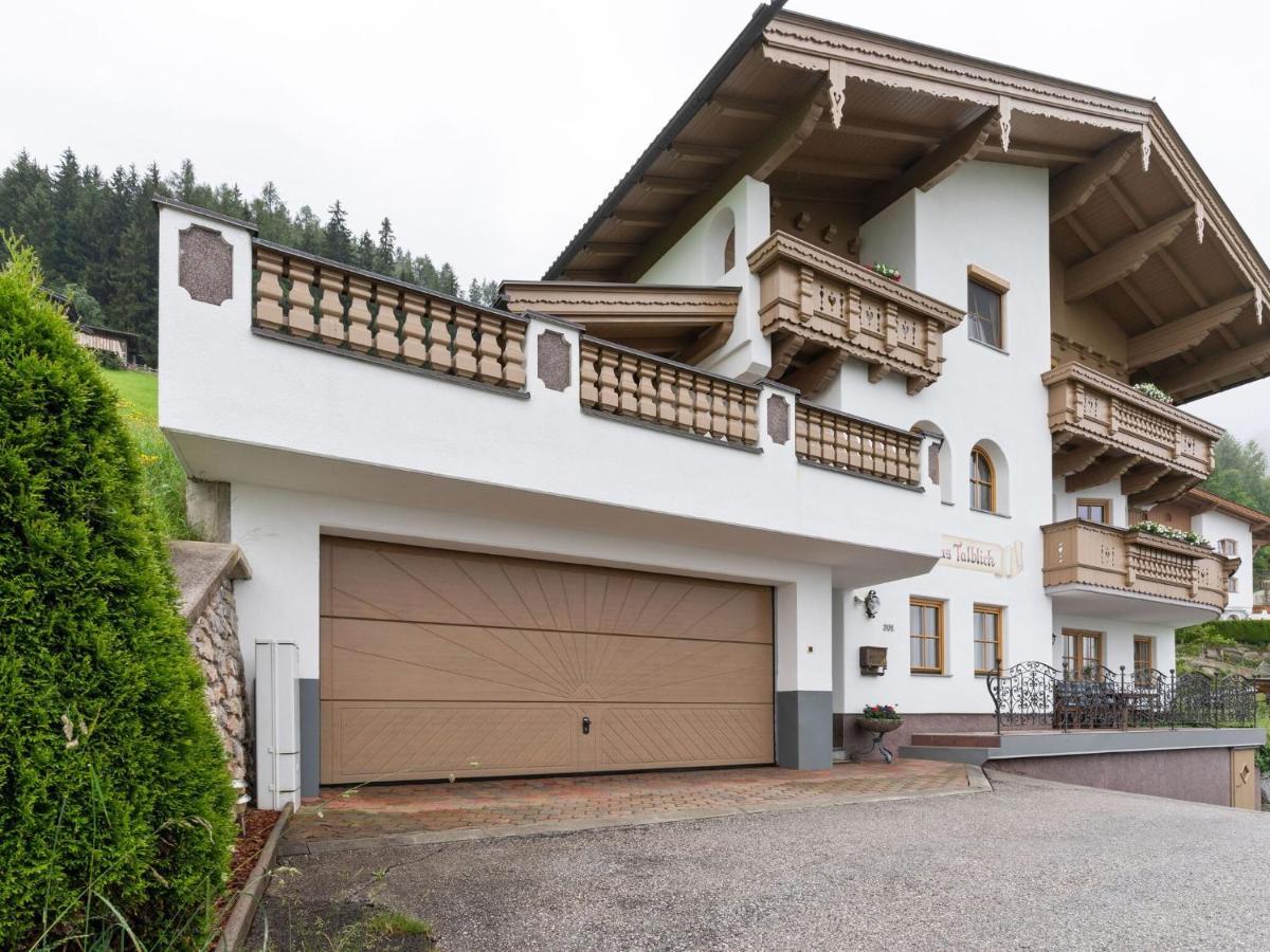 Quaint Apartment In Hainzenberg Near Horbergbahn מראה חיצוני תמונה